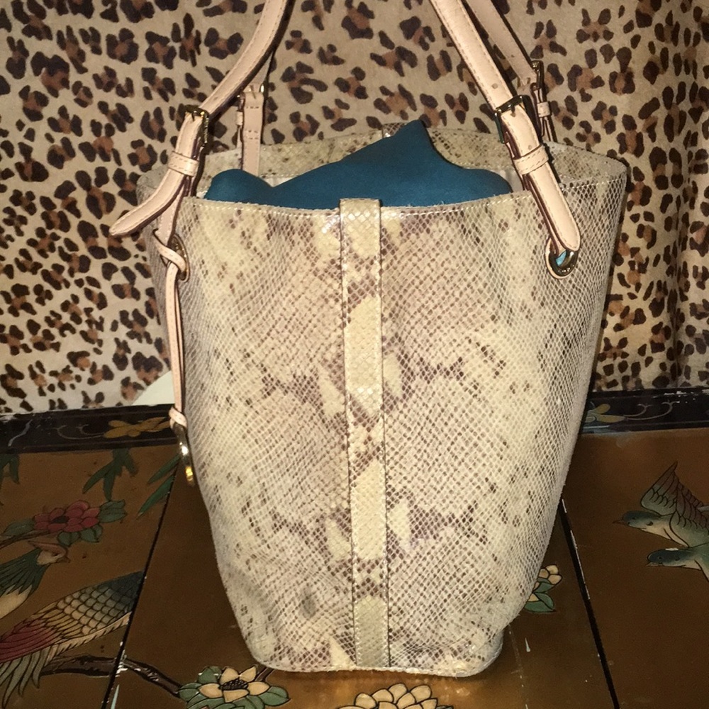 Handbag - Picture 3 of 8